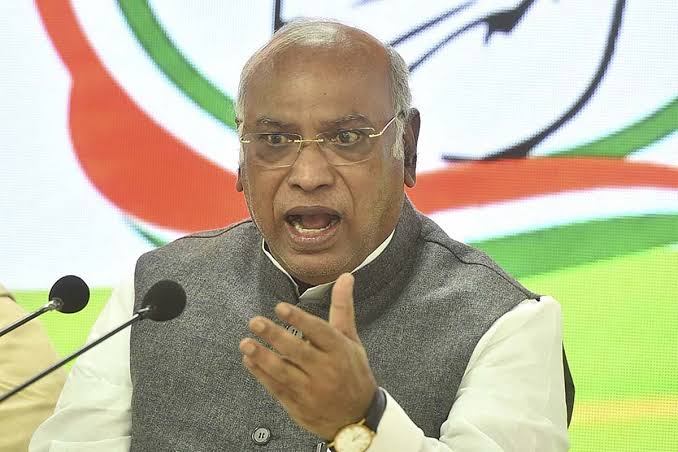 Delimitation Debate Intensifies as Kharge Seeks All-Party Meeting